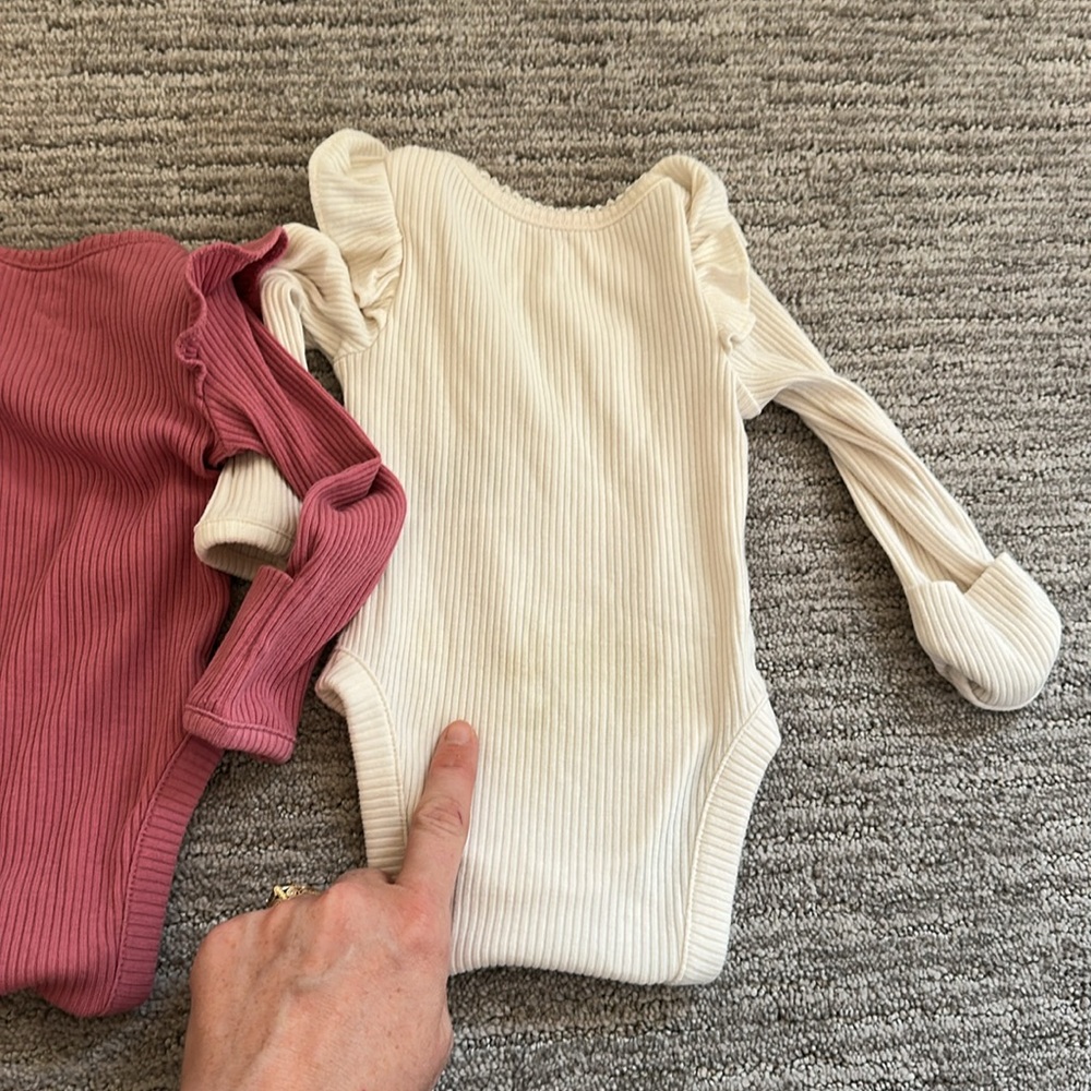 Baby Gap Ruffle Onesies - Picture 3 of 4